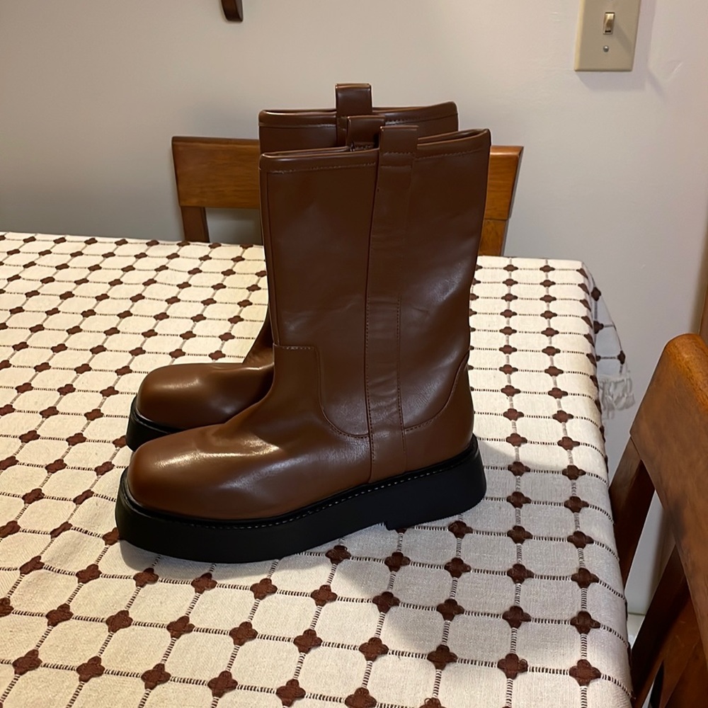 ASOS Angelica Trucker Boot Brown in Size 9